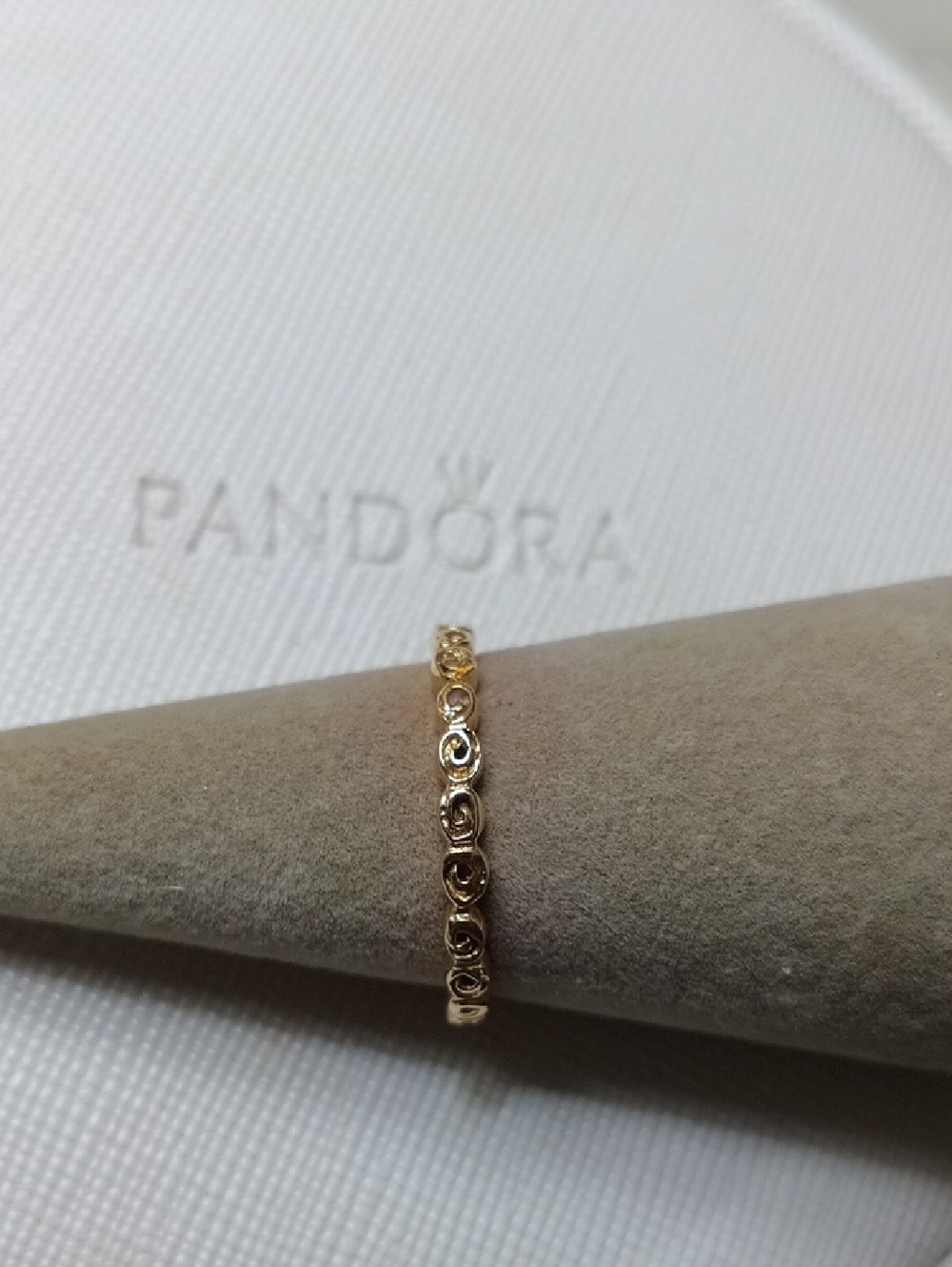 Pandora 14k Gold Rare Vintage Small Roses Swirl Ring
